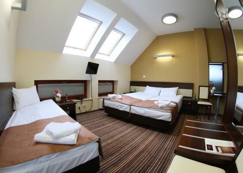 Aviator Hotel