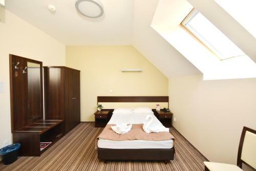 Aviator Hotel