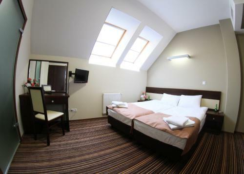 Aviator Hotel