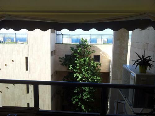 Laguna Apartments