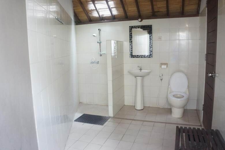 Hostal Puri Pandan Restaurant And Bungalow