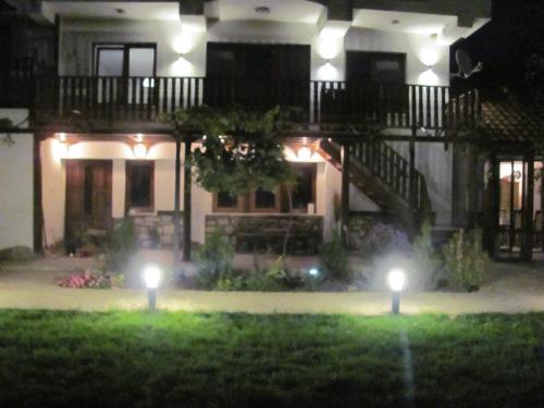 Hostal Guest House Villa Elma