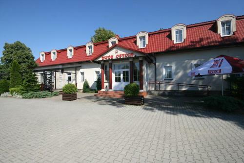 Hotel Dw�r Ostoia