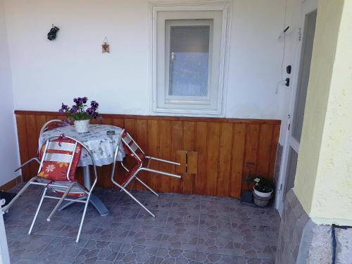 Hostal Vir�gos Vend�gh�z