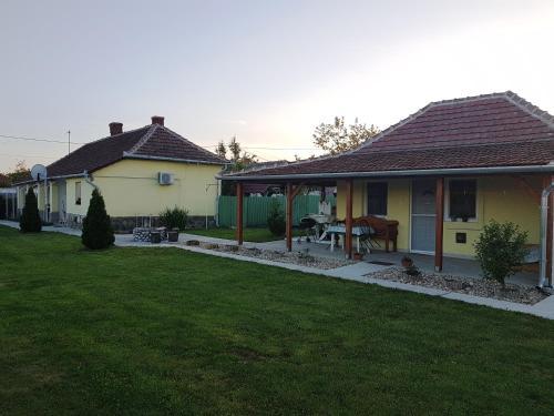 Hostal Vir�gos Vend�gh�z