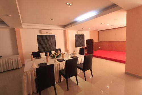 Hotel Park Residency
