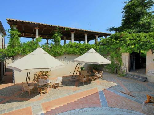 Hostal Holiday Home Flor Parghelia