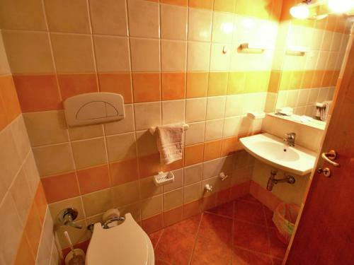 Hostal Holiday Home Flor Parghelia