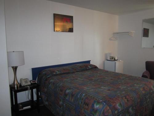 Nisutlin Trading Post Motel