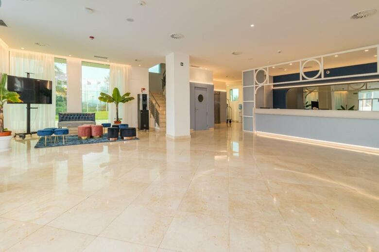 Hotel Puerta Santander