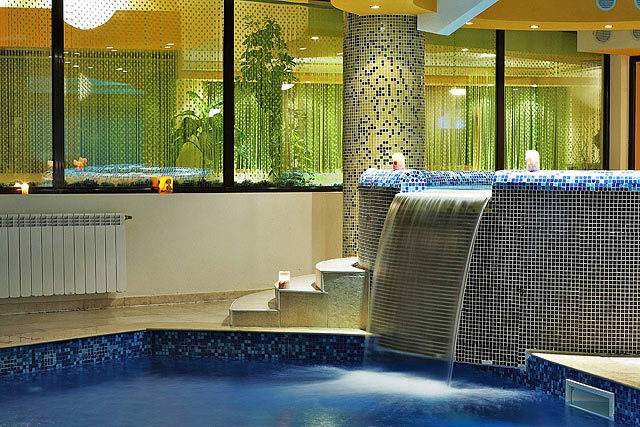 Hotel Grand Montana