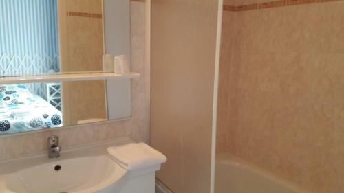 Hotel H�tel La Voile Bleue