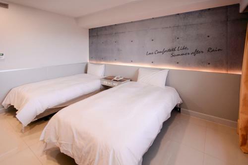 Honeydew Hotel