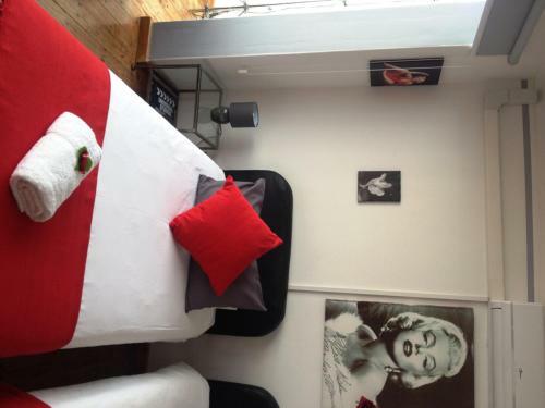 Hostal Villa Surprise