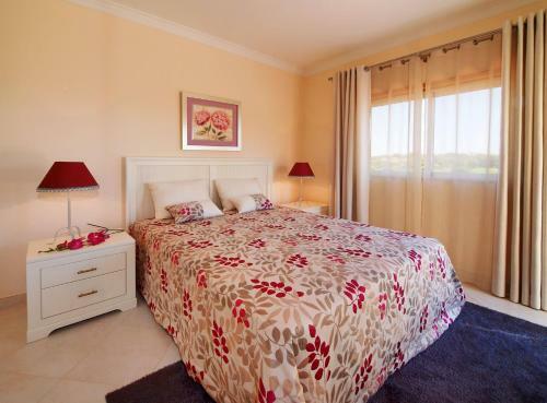 Hostal Oasis Parque Country Club
