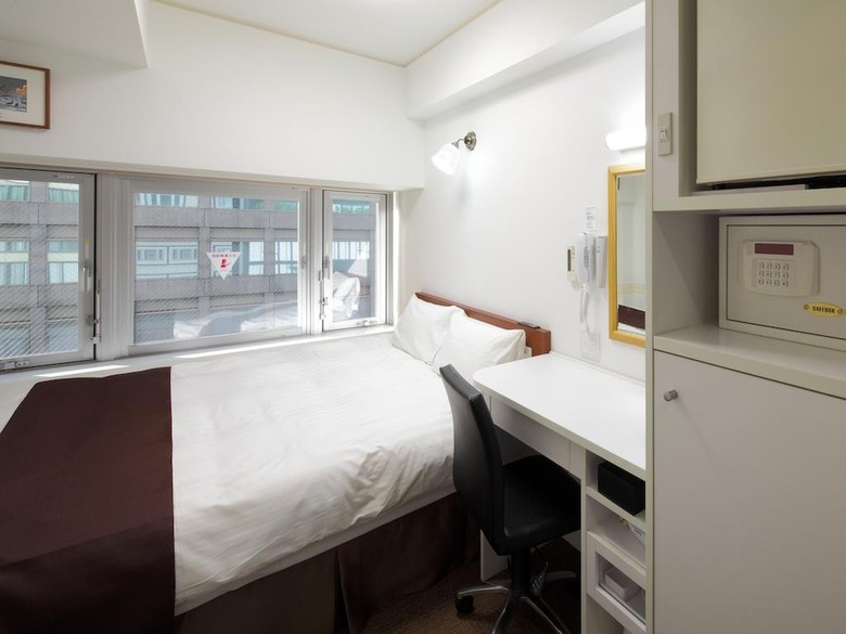 Hotel Check In Shijokarasuma