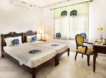 Hotel Ikaki Niwas