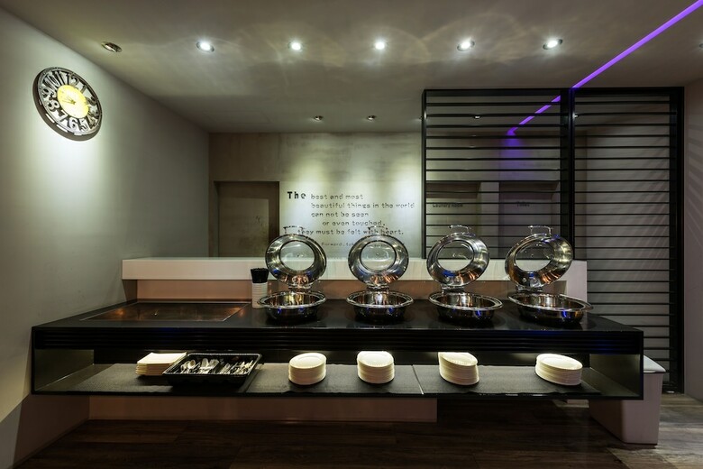 Forward Suites Hotel