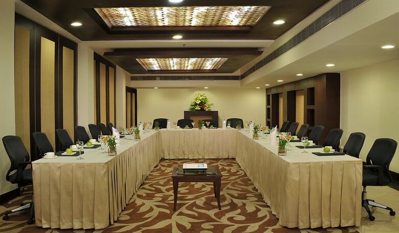 Hotel Country Inn & Suites By Carlson Sec-12