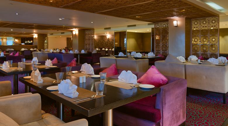 Hotel Davanam Sarovar Portico Suites