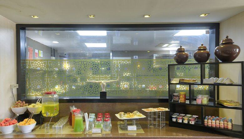 Hotel Davanam Sarovar Portico Suites