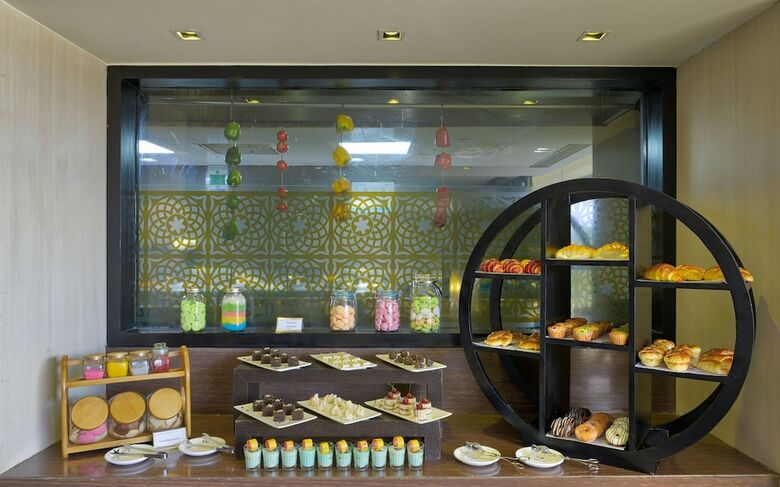 Hotel Davanam Sarovar Portico Suites