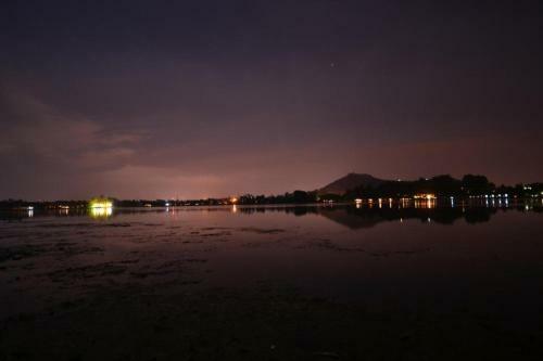 Houseboat Lily Of Nageen