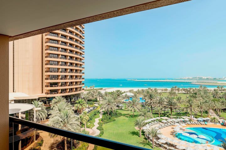 Hotel Le Royal Meridien Beach Resort And Spa