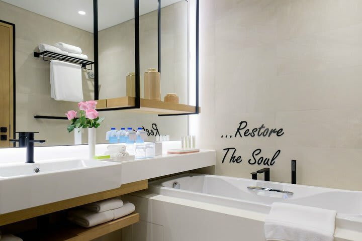 Hotel Le Royal Meridien Beach Resort And Spa