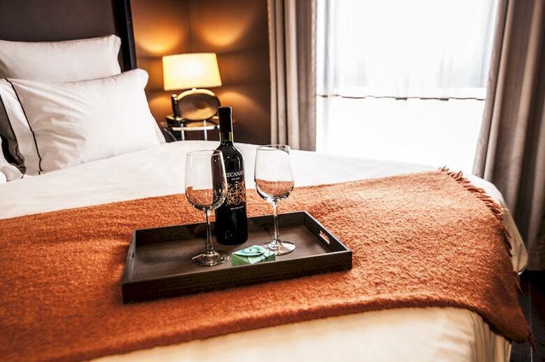 Brown Tlv Urban Hotel
