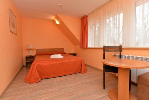 Hotel Raze