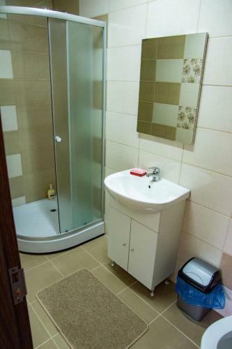 Hostal Pensiunea Covaciu