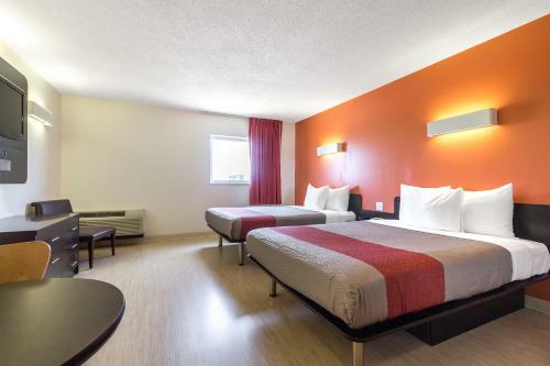 Motel 6 Kingston Ontario