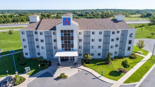 Motel 6 Kingston Ontario