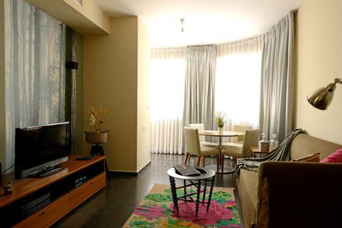King George Apartments