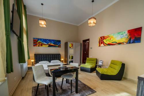 Select City Center Apartments
