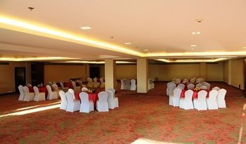 Hotel Vivanta By Taj Dal View