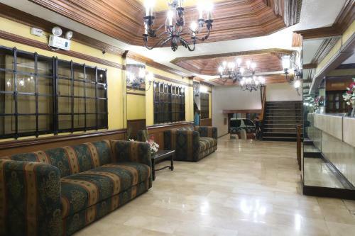 Camelot Hotel