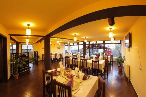 Hostal Pensiunea Oficial