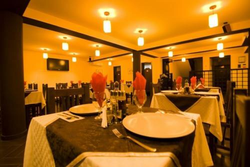 Hostal Pensiunea Oficial