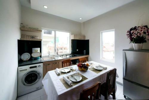 St. 288 Hotel & Apartment