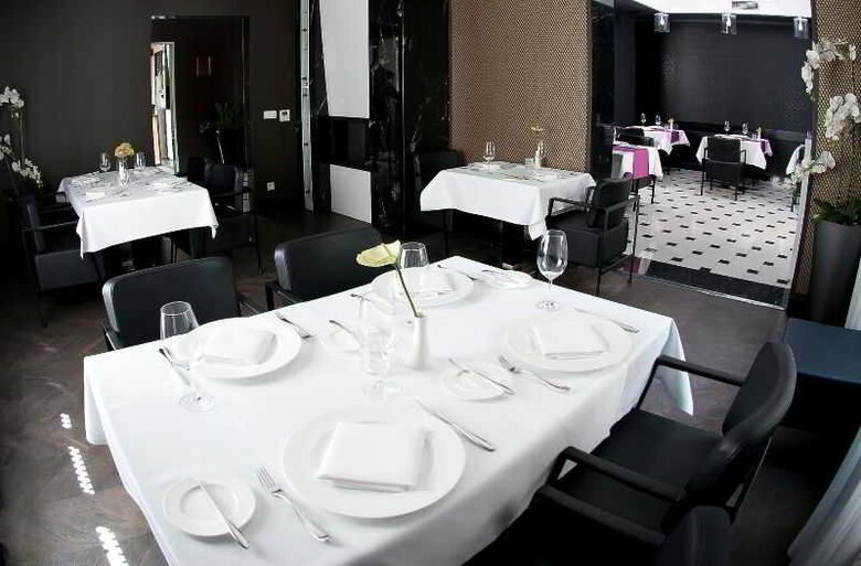 Platinum Palace Residence Boutique Hotel