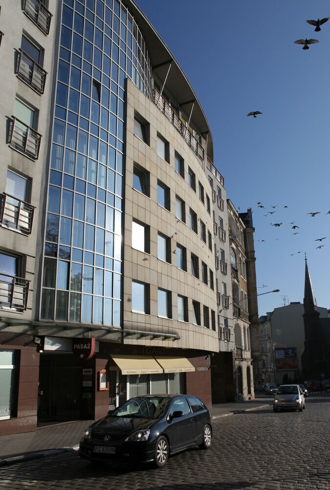 Platinum Palace Apartments