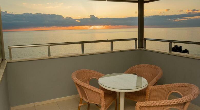 Azak Beach Hotel - Don't Use