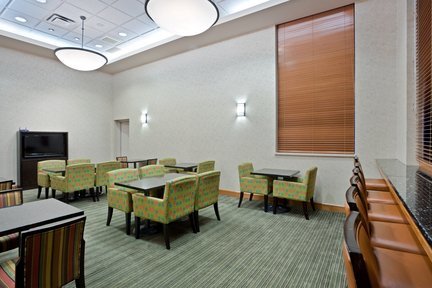 Hotel Holiday Inn Express Airport