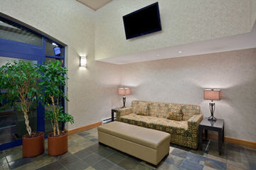Hotel Holiday Inn Express Airport