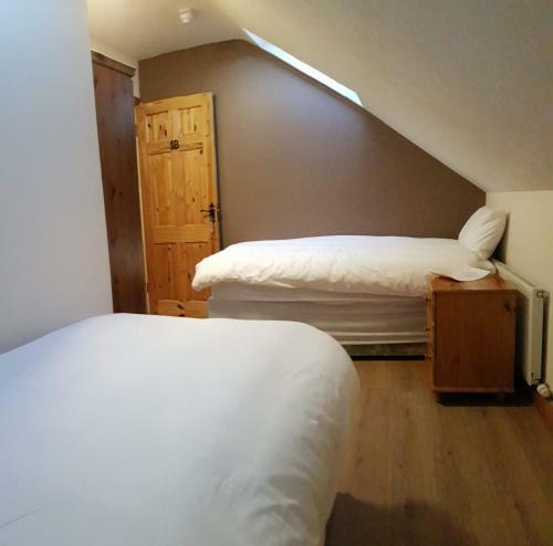 Hostal Aras Ghleann Cholm Cille