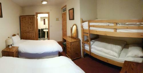 Hostal Aras Ghleann Cholm Cille