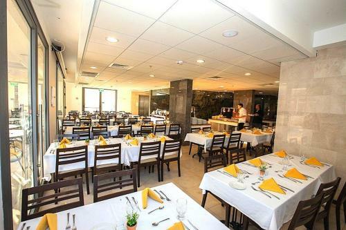 Hostal Aviv Holiday Flat