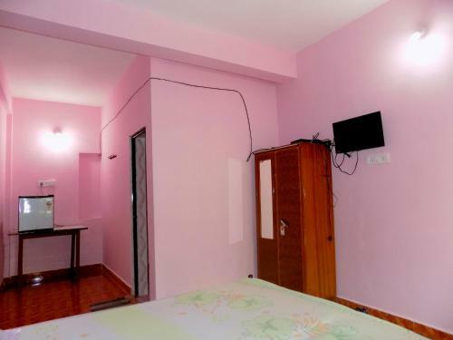 Hostal Romaldo Guest House